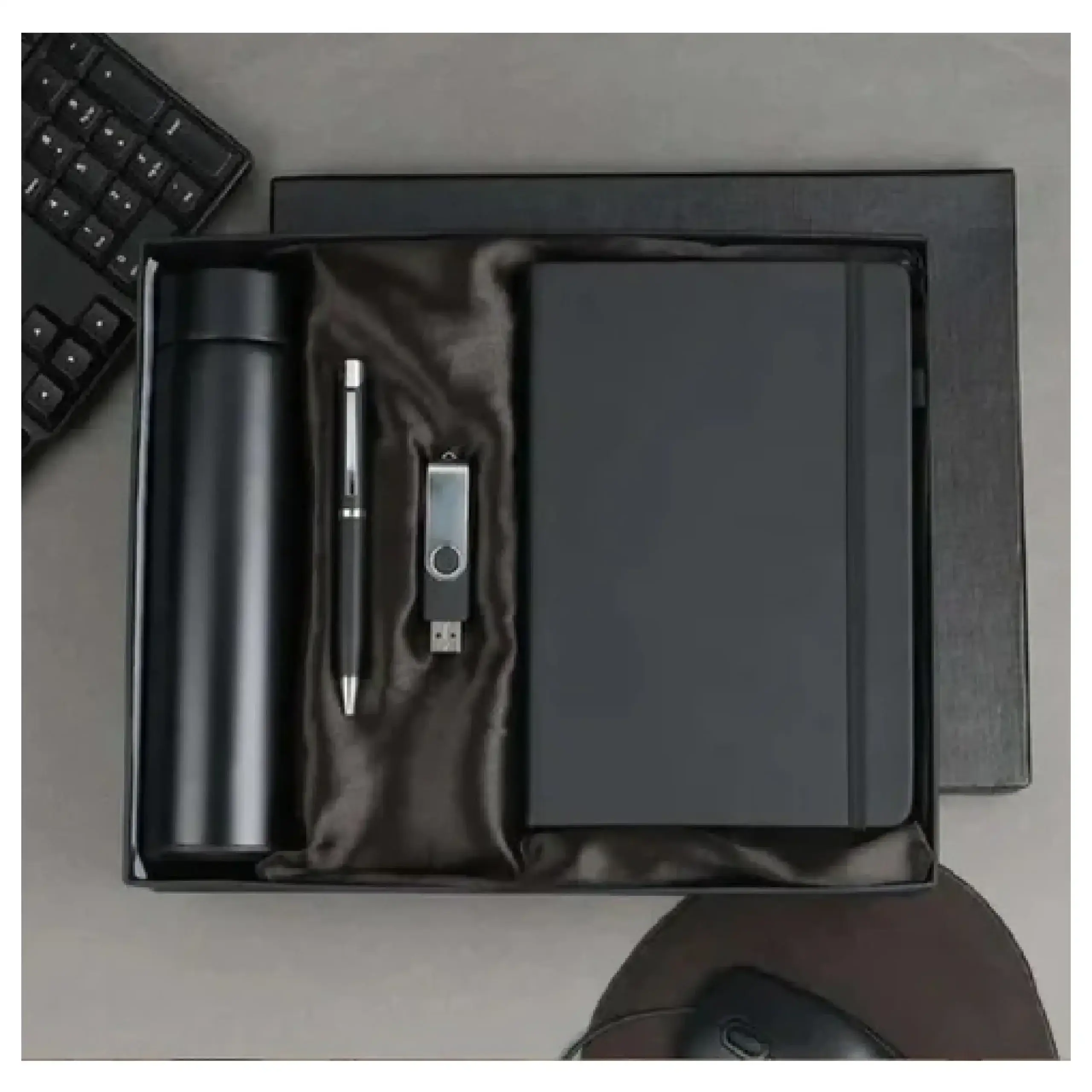 Employee onboarding kit