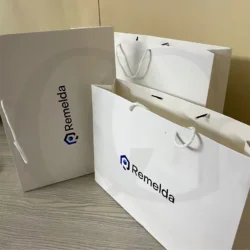 Remelda BoldPrint Bag with vibrant pattern and spacious design