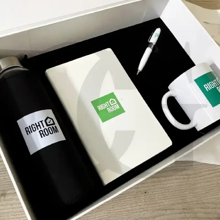 Corporate gift box symbolizing teamwork and unity, with curated premium items.