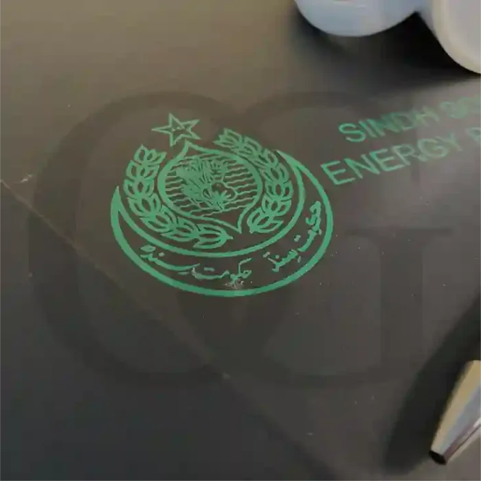 Elegant corporate gift box with grand, high-quality items for premium gifting.