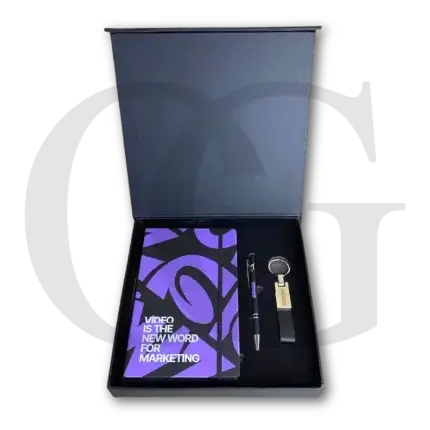 International Excellence Box – premium corporate gift set with elegant accessories for global professionals.