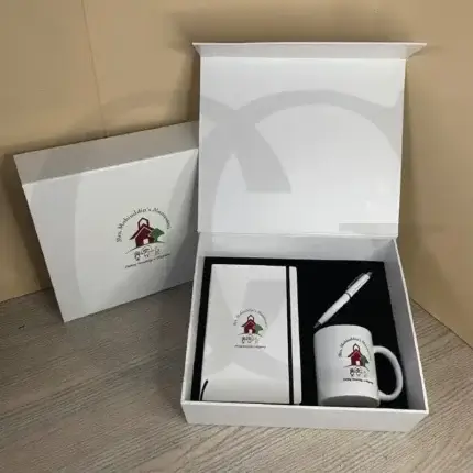 Momentum Gift Box – premium corporate gift set with stylish notebook, pen, and mug for professionals.