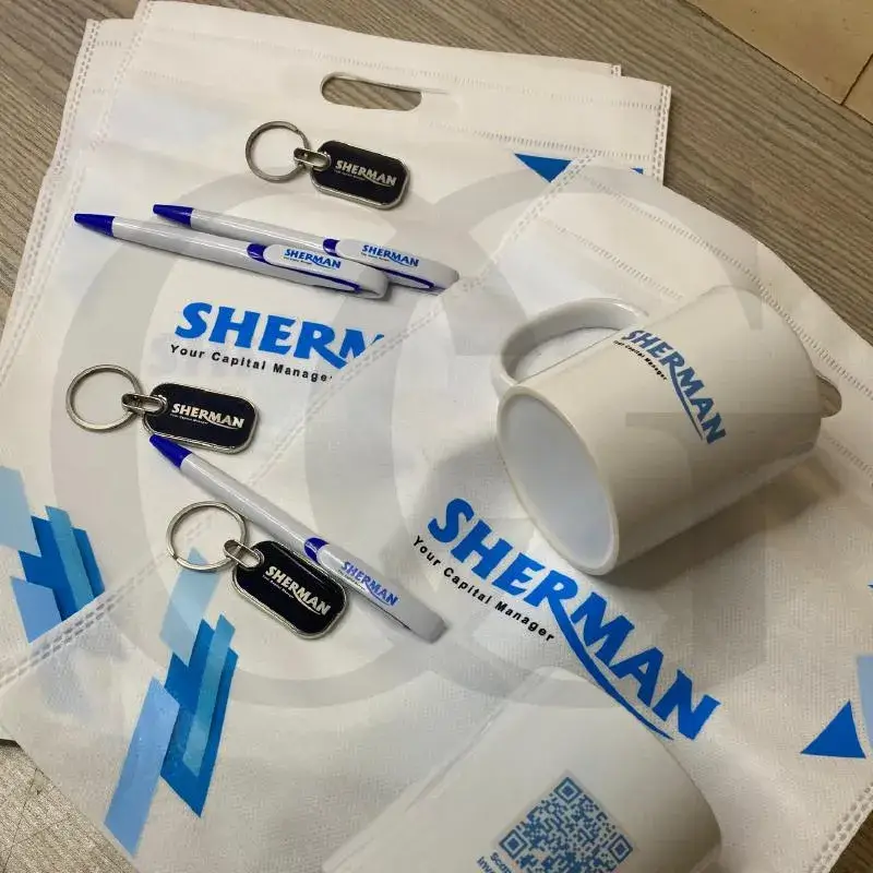 Premium Essentials Pack luxury corporate gift set with premium essentials and elegant packaging